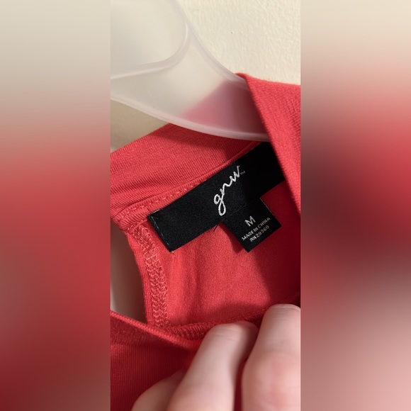 Flowy GNW Top🌟 - Picture 3 of 5